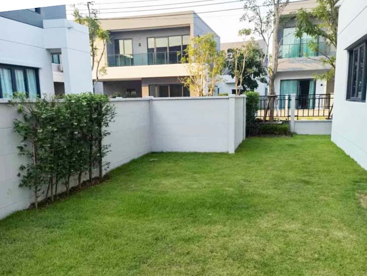 House with Shared Pool in Bangnatrad 
